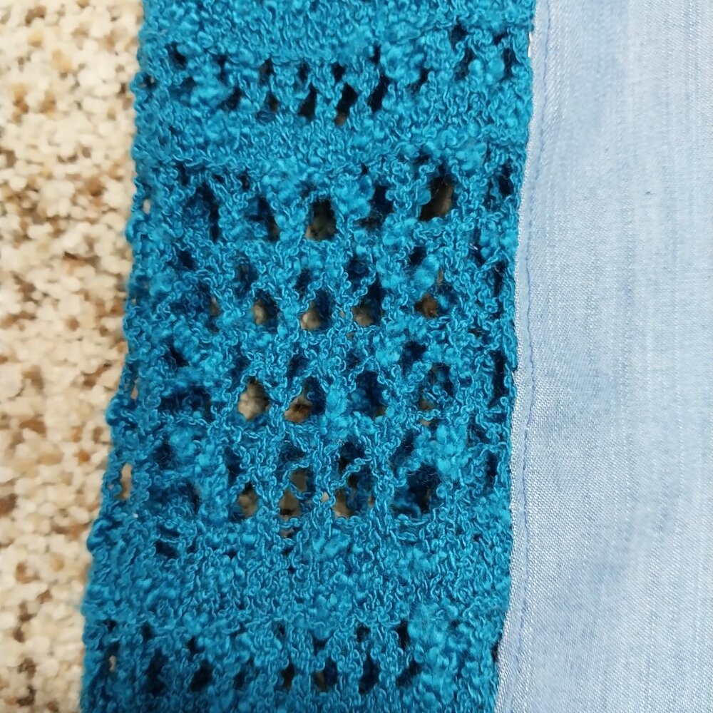 3668 Size Medium Time & True Upcycled Crochet Trim Jean Top. - Picture 4 of 8
